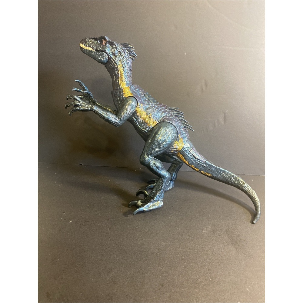 Jurassic World Track 'n Attack Indoraptor Figure dinosaur